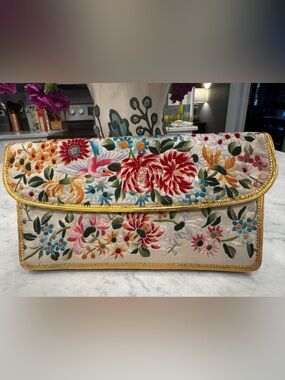 Vintage 1960s Embroidered Floral Bird Satin Clutch Bag Gold Trim